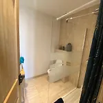 Daire Le Vauban, Vieil Antibes, Dynamique, Renove Et Convivial , Clim, Balcon Antibes