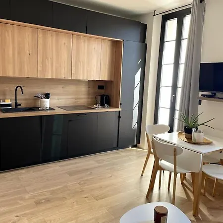 Marlene Coeur Vieil Antibes, Quartier Sympa, Renove Et Convivial , Clim, Balcon Apartamento Antibes