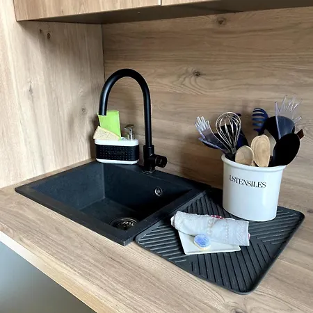 Marlene Coeur Vieil Antibes, Quartier Sympa, Renove Et Convivial , Clim, Balcon Apartamento Antibes