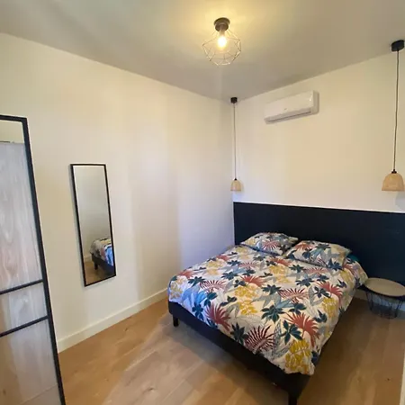 Apartamento Le Vauban, Vieil Antibes, Dynamique, Renove Et Convivial , Clim, Balcon Antibes