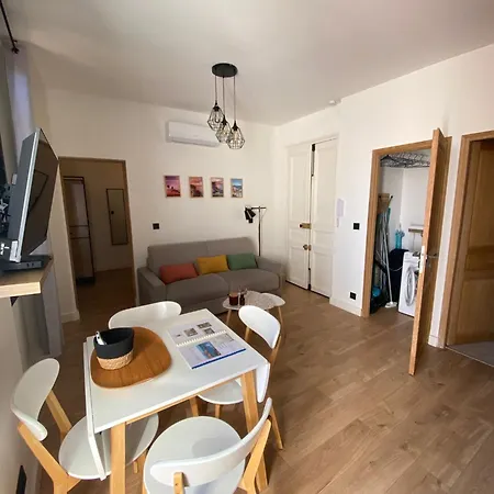 Daire Le Vauban, Vieil Antibes, Dynamique, Renove Et Convivial , Clim, Balcon