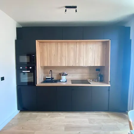 Le Vauban, Central, Dynamique, Renove Et Convivial , Clim, Balcon Апартаменты *