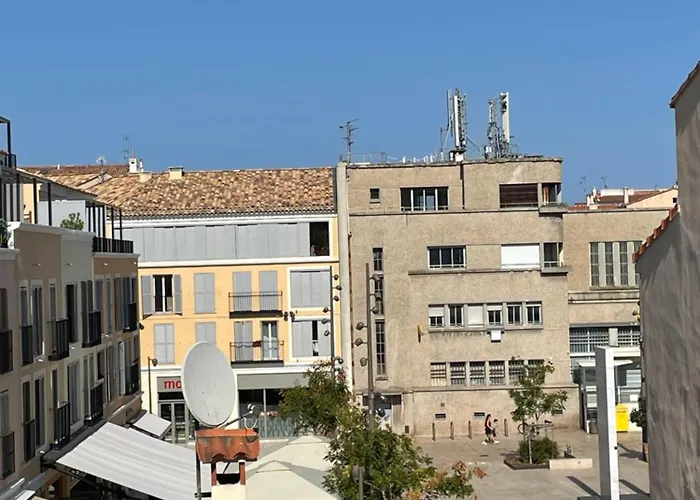 Le Vauban, Central, Dynamique, Renove Et Convivial , Clim, Balcon